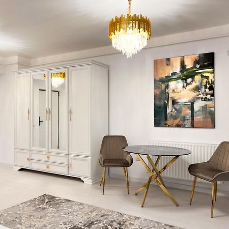 Happy Studio By Rh Living Bukarest Eksteriør billede