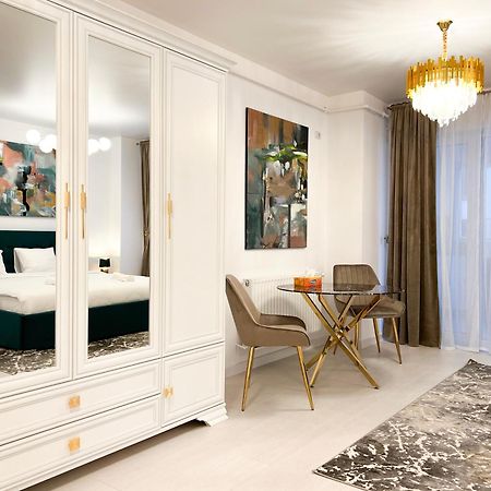 Happy Studio By Rh Living Bukarest Eksteriør billede